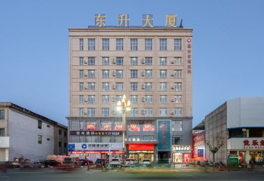 双龙酒店（高台中心广场店）外景图