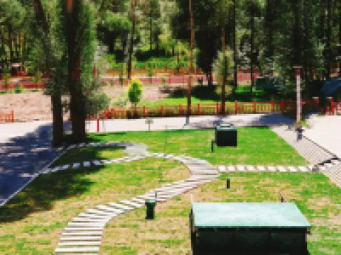 裕牧ホリデーホテル 粛南ユグル族自治県 粛南ユグル族自治県のホテル