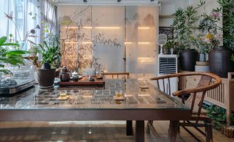 Man · Hotel(Kunming Railway Station Tangzixiang Subway station store)