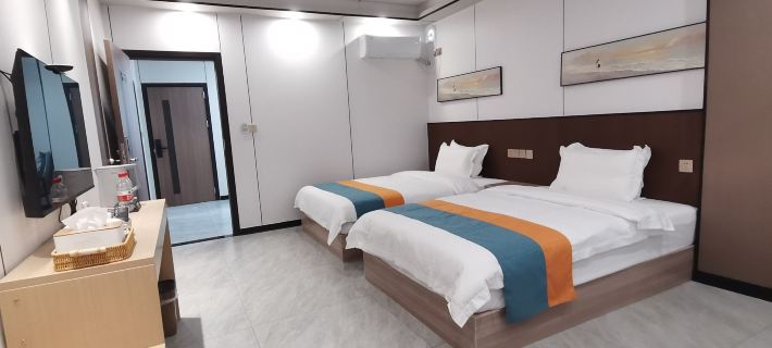 Countryside Hot Springs Hotels in Zijin