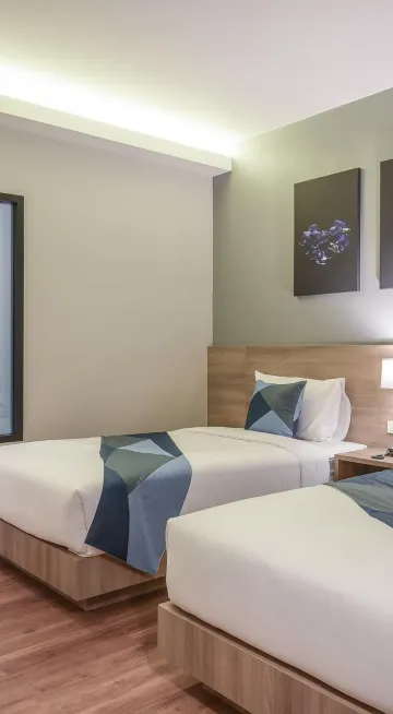 ห้องสแตนดาร์ด เตียงแฝด ติดถนน