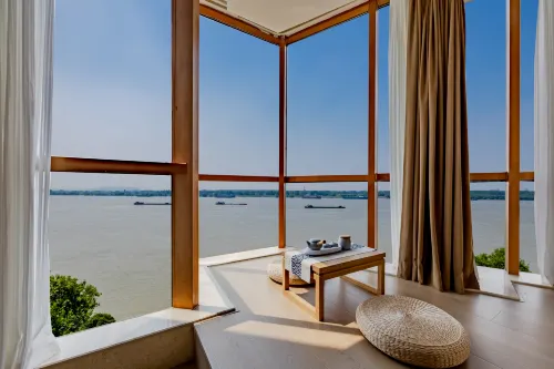 Hezhong Guanjing Hotel