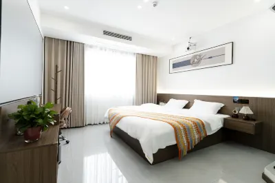Luofu Yueju Homestay (Old Town Center)