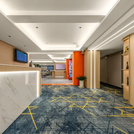 Meigao Zhixuan Hotel (Danyang Wuyue Plaza High Speed Railway Station)