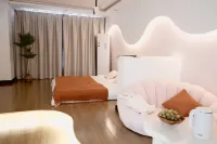 Pea Homestay (Debaole Plaza Branch) - balcony