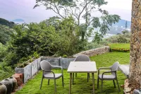 Encounter Mountains and See the Sea Villa Homestay