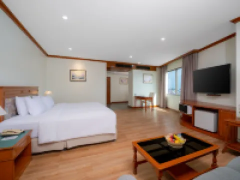 スター コンベンション ホテル ラヨーンのホテル