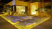Shanhaiguan Ancient Road Bian Homestay Hotel di 
