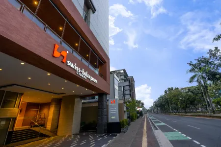 Swiss-Belexpress Cideng Отели рядом с достопримечательностью «Lion Air Tower»