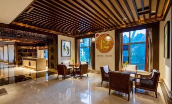 Days Inn Wyndham Xishuangbanna Jinghong Rainforest Park (Mengluo Dafosi Branch)