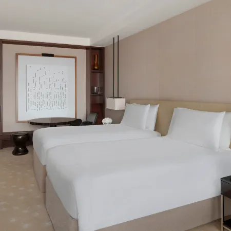 InterContinental Hotels DUBAI FESTIVAL CITY by IHG Отели рядом с достопримечательностью «Гархуд»