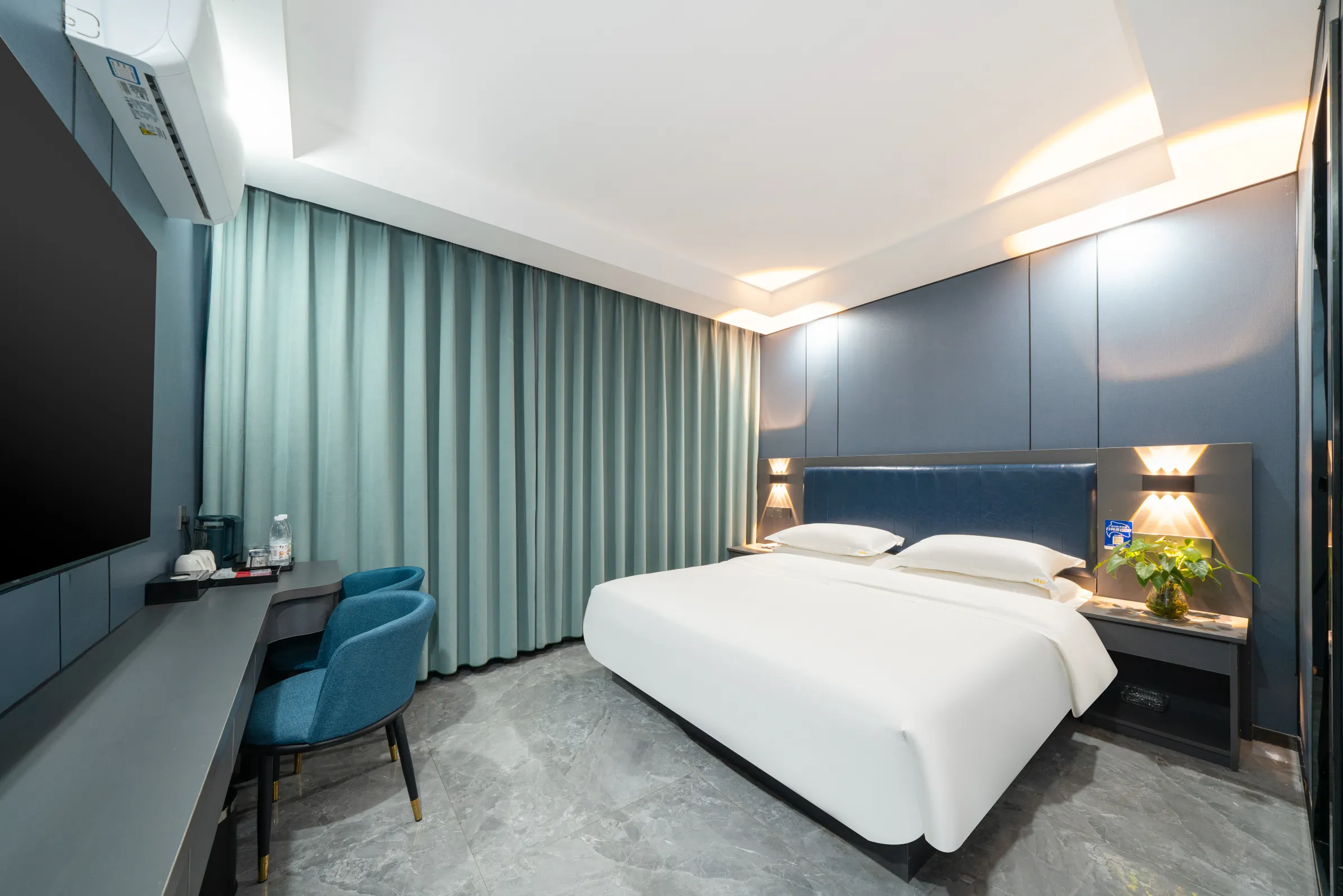 Jinbo Hotel (Liuzhou High-Speed Railway Station Wuxing Commercial Street) Kamar Photos