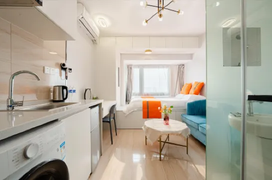 雲悅民宿（揚名地鐵站店）