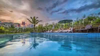 Huayu Hot Spring Homestay Hotels in Yingjiang
