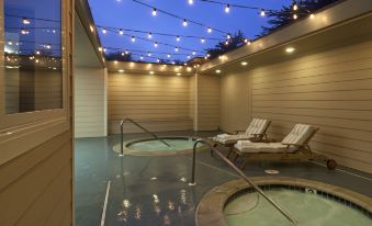 Cambria Landing Inn and Suites