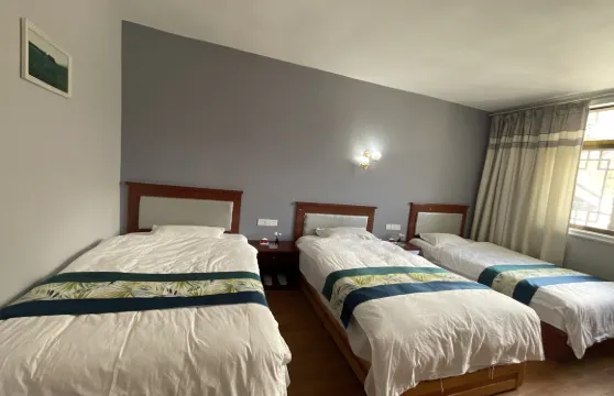 工布江達縣巴河鎮鑫源賓館