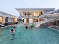 Great Oasis Pool Villa Hotels in Huai Yai