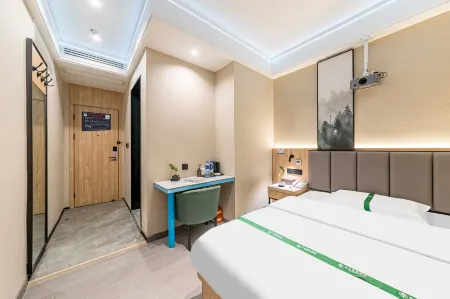 GreenTree Zhixuan Hotel (Wenzhou South Station) Отели рядом с достопримечательностью «Luzhong Ancient Tree»