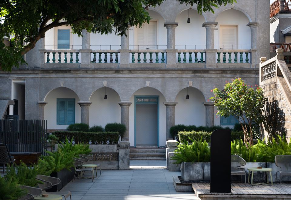 모어 펀 호텔 위치