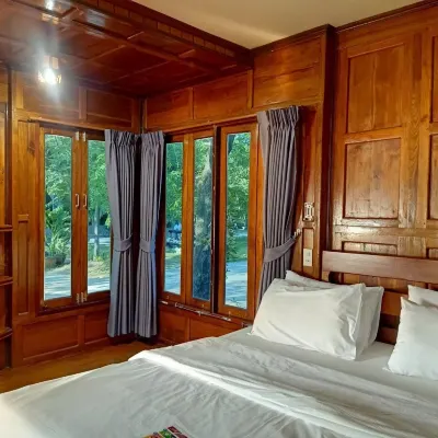 Baan Naituek Hotels near Wat Khlong Na (Wat Pa Chinnarangsi)