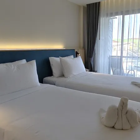 Pooh Beach Resort & Spa Отели рядом с достопримечательностью «Массаж Смайл»