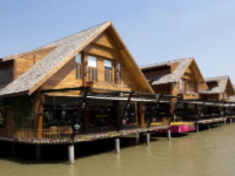 Grand Jomtien Palace Hotel Hotels near Jomtien Beach