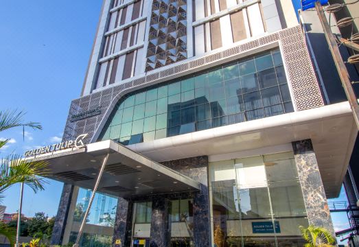 5. 골든 튤립 호텔..