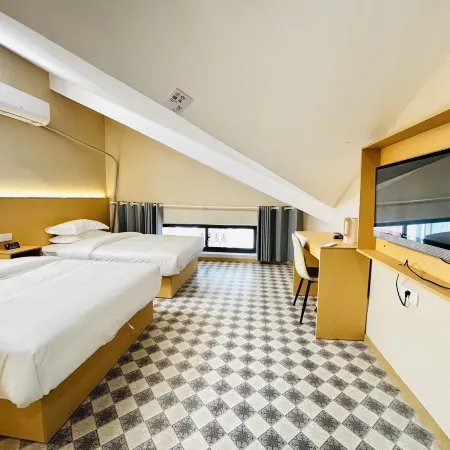 FanHuaLi hotel wineshop