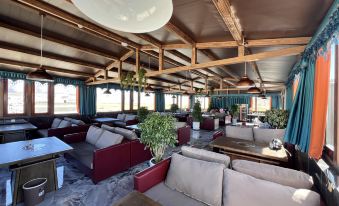Dianfeng Scenic Hotel