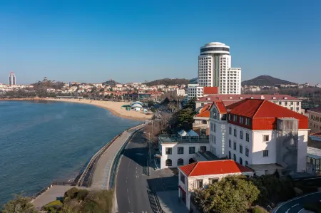 Floral Hotel·Qingdao Dream Ship Scenic Hotel Отели рядом с достопримечательностью «Ocean University of China Calligraphy Institute»