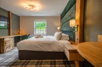 The Green Dragon at Hardraw Hotels in Hawes