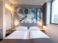 B&B HOTEL München-Olympiapark Các khách sạn gần Sân vận động Olympic