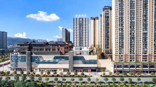 Lavande Hotel (Zhaotong Zhenxiong Hongxing International) Hotels in Zhenxiong