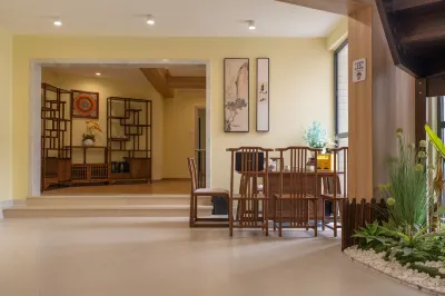 Jin-Shu Homestay Hotels near Guiyang Longdongbao International Airport