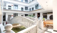 Nanyun Yishe Hostel Các khách sạn gần Puzhehei