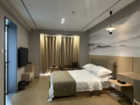 Weihai Number Seven Homestay Hotels near Weihai Airport