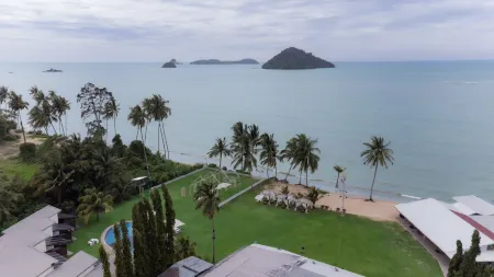 Langkah Syabas Beach Resort Отели в г. Папар