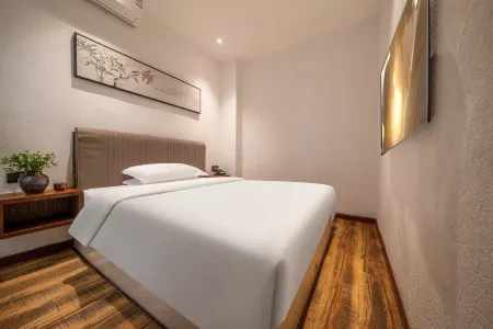 Taoshe Art Hotel (Jingdezhen People's Square) Отели рядом с достопримечательностью «Jingdezhen Ceramics University (Xinchang Campus)»