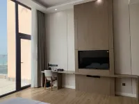 Kongque Beach Moon Bay Hotel Hotels in Bohu