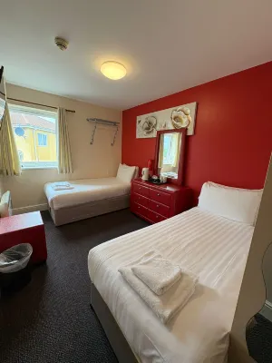 Silverwood Luxury Lodges & Bistro Barn Hotel a 