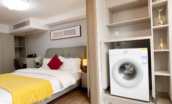 Luke National Chain Apartment (Humen Railway Station Poly Time Zone)