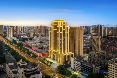 Baoding Wanbo Plaza Dongfeng Middle Road Yaduo Hotel Отели рядом с достопримечательностью «Baoding Zoo»