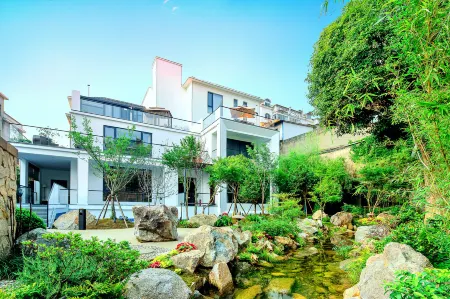 Jingdezhen East Country Hidden Gui Beautiful Residence Отели рядом с достопримечательностью «Moon Lake Scenic Area»