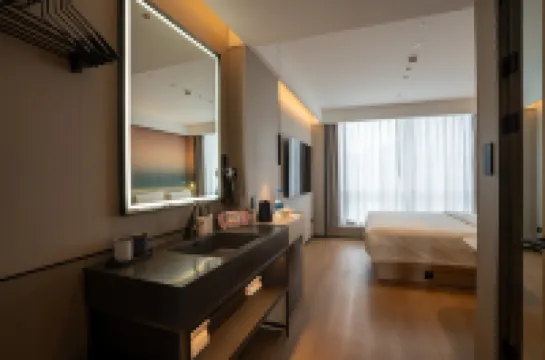 廣州上下九步行街華林寺地鐵站CYBO君亭尚品飯店