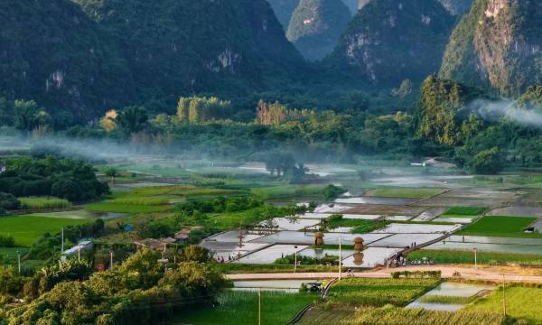 Yangshuo Fadai overhanging hot spring light luxury hotel