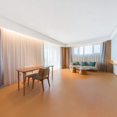 JI Hotel (Haiyang Haibin Middle Road Ten-Thousand-Meter Bathing Beach)