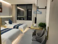 Zhuying Mountain Lodge Hotels near Chishui River