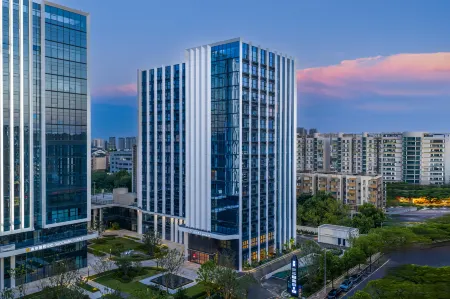 UrCove by Hyatt Nanjing South Railway Station BaiJia Lake Отели рядом с достопримечательностью «Baijiahu Garden Citizen's Square»