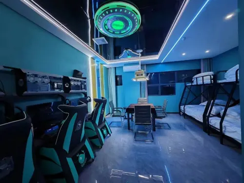 Blue Whale E-Sports Hotel - Homestays
