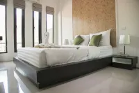 West Key Kamala Apartment